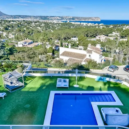 Coral- Managed By Almarina Villa